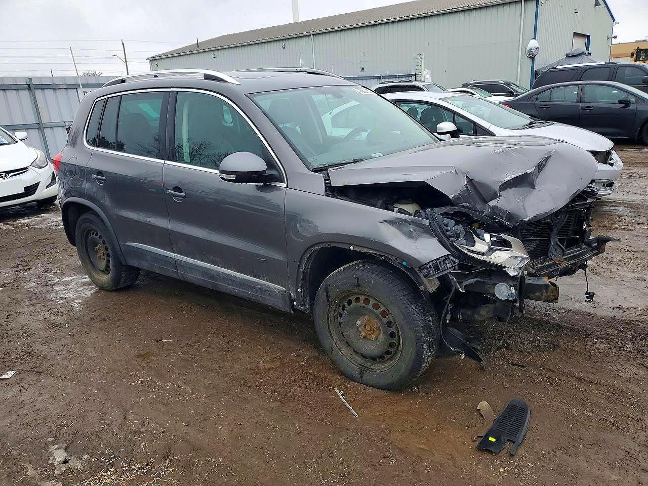 2012 Volkswagen Tiguan S - Image 4