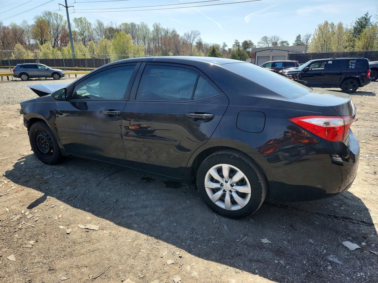 2015 Toyota Corolla Le - Фото 2