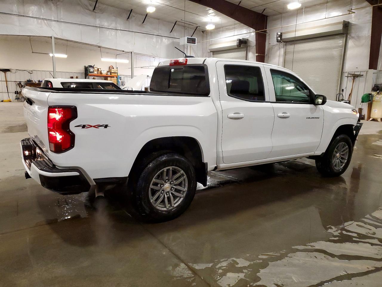 2025 Chevrolet Colorado Lt - Фото 3