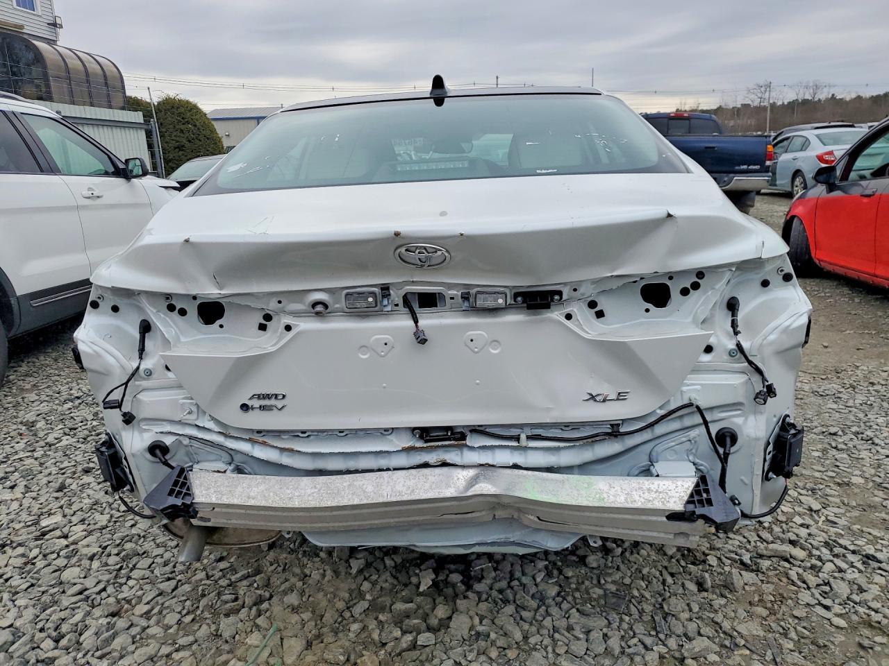 2025 Toyota Camry Xle - Фото 6