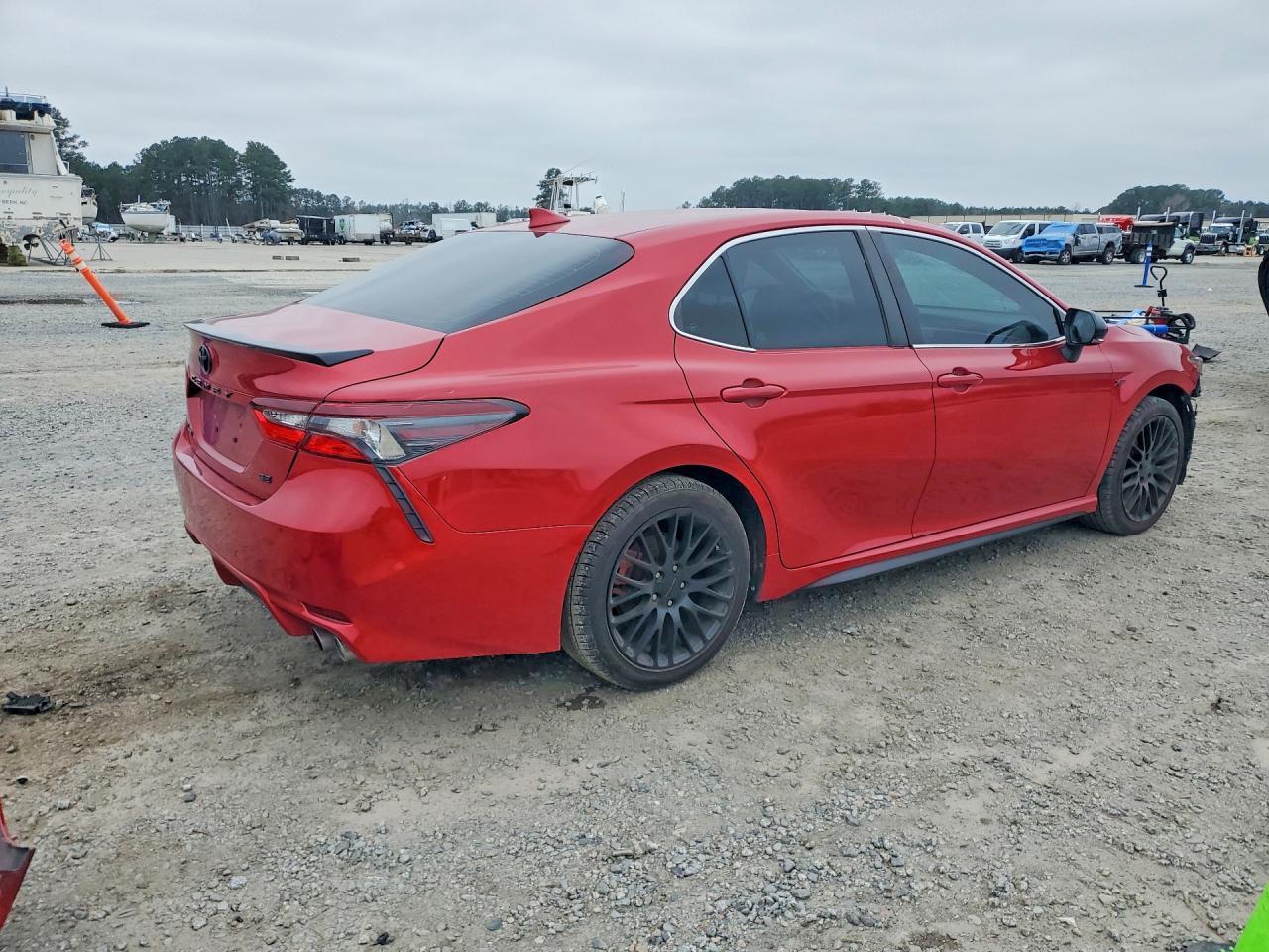 2023 Toyota Camry Se - Фото 3