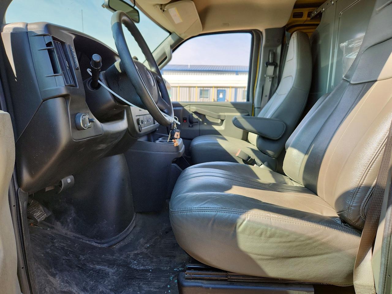 2023 GMC Savana 2500 Cargo Delivery Van - Image 7