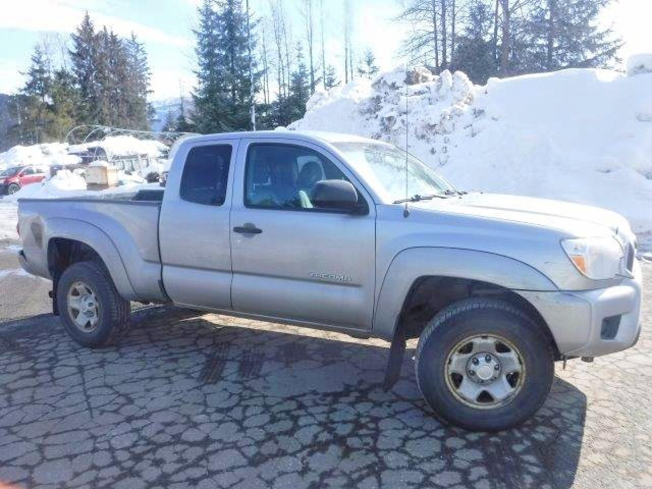 2015 Toyota Tacoma Base - Image 4