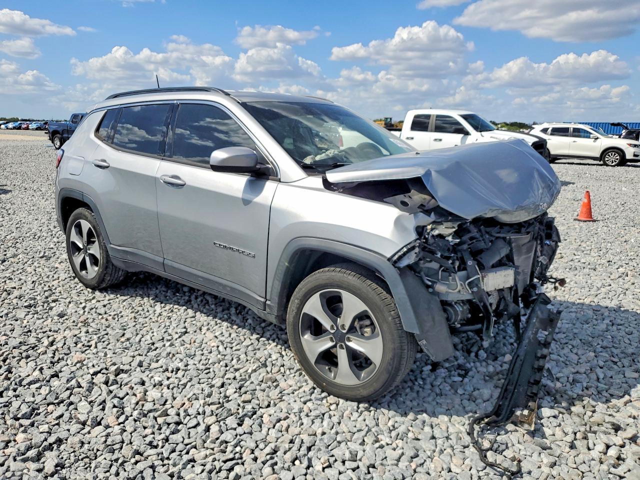 2020 Jeep Compass Latitude - Image 4