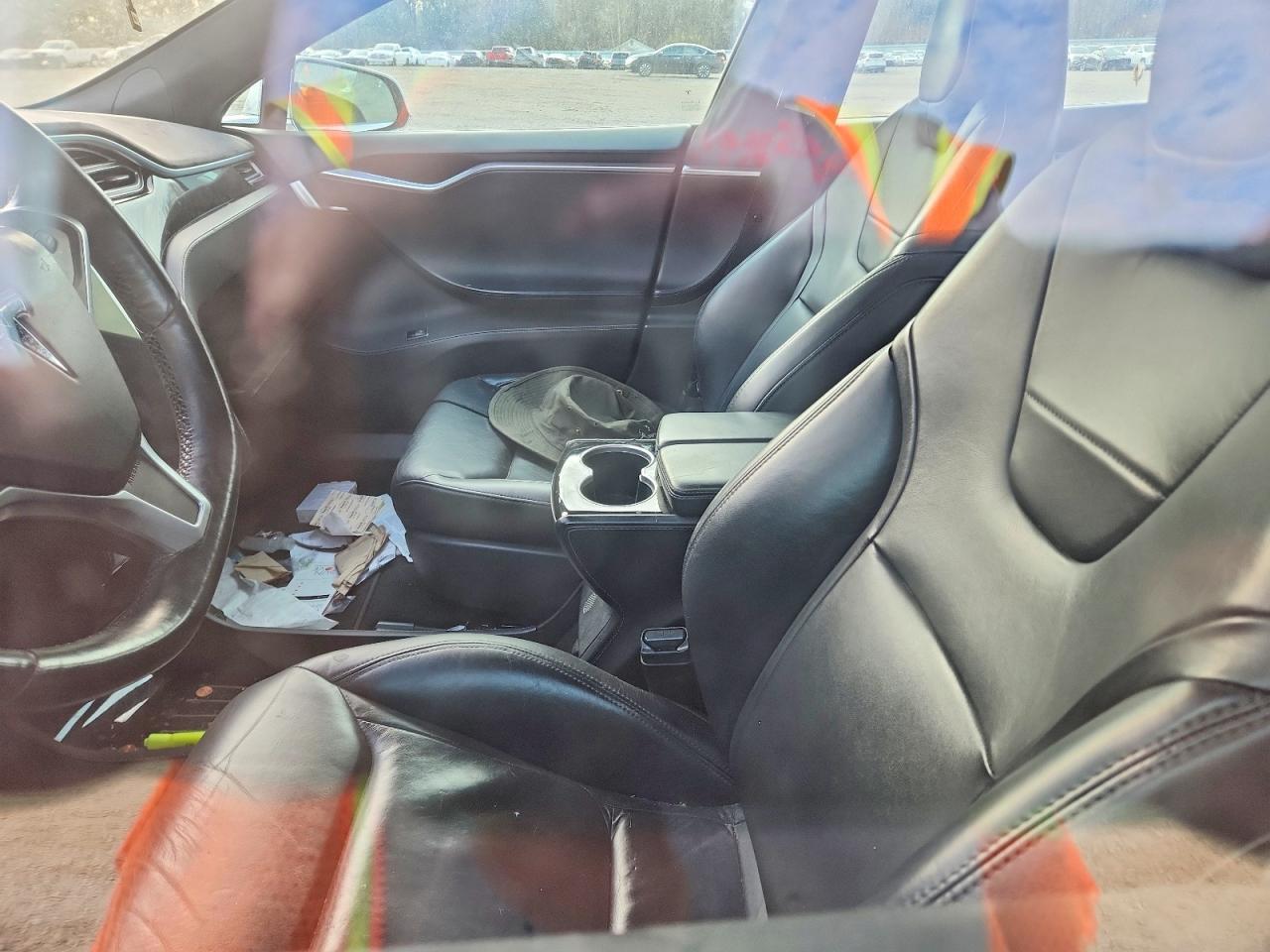 2016 Tesla Model S - Image 7