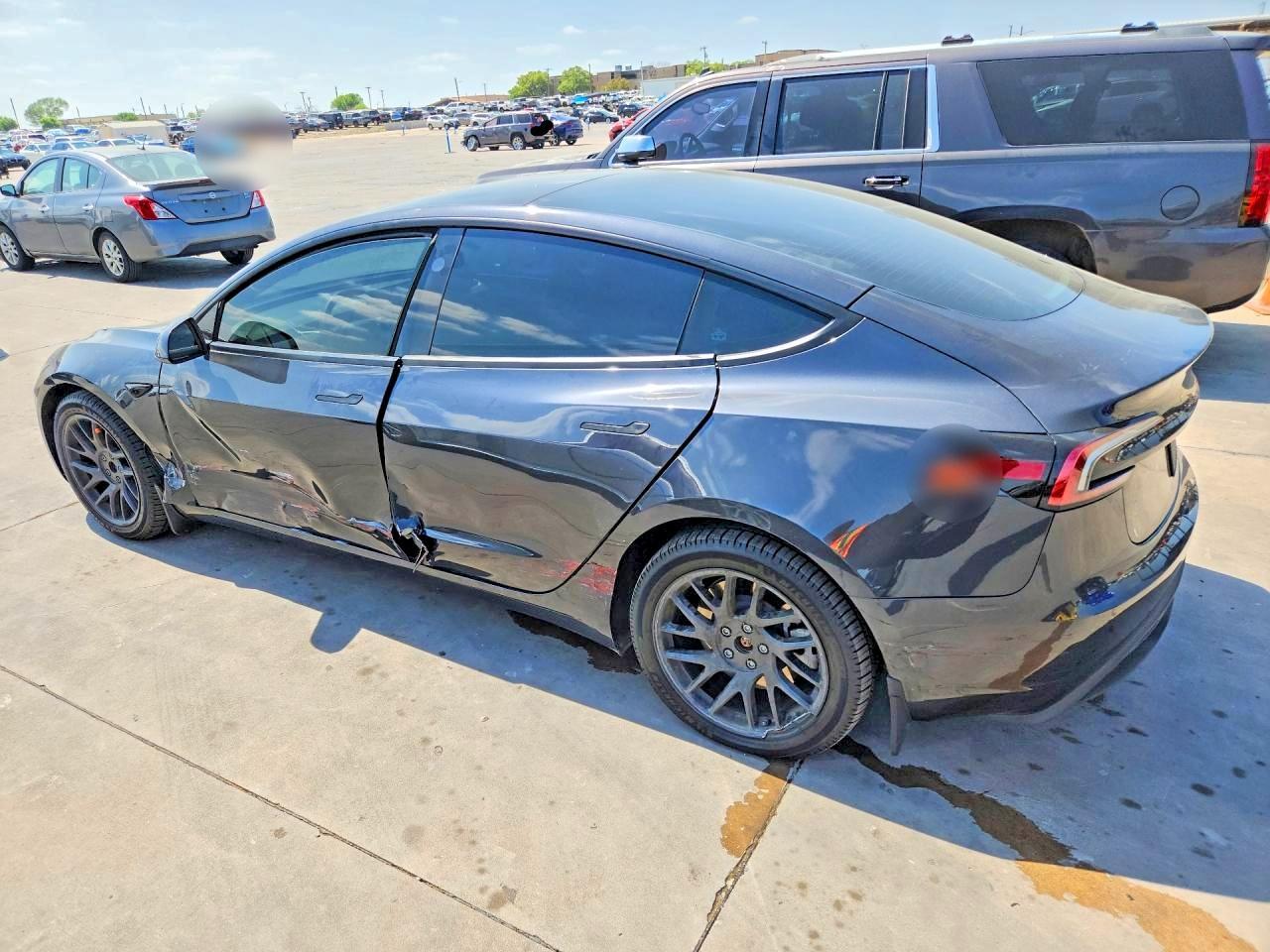 2024 Tesla Model 3 - Фото 2