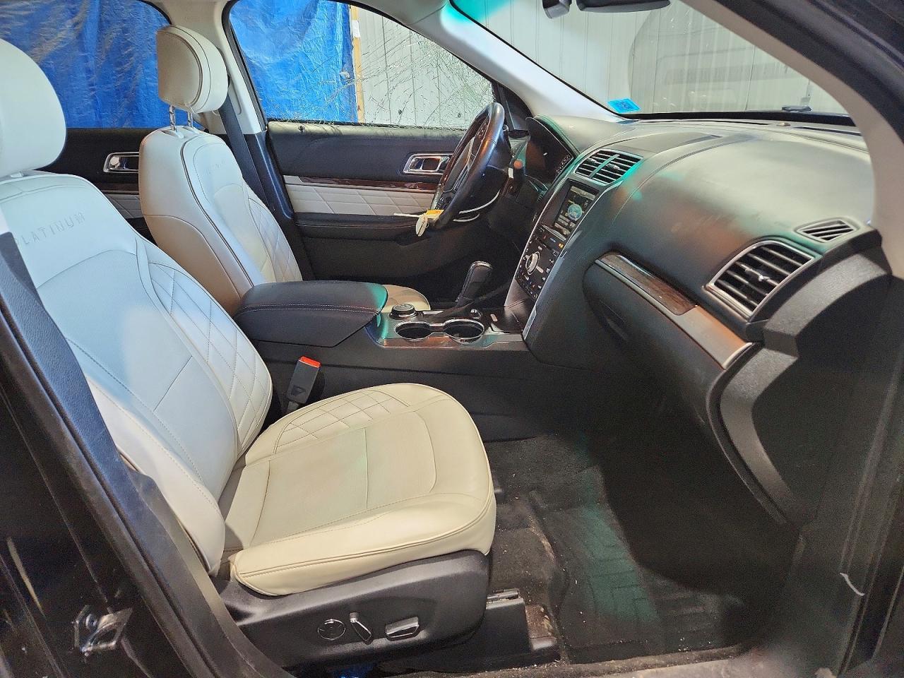 2016 Ford Explorer Platinum - Image 7