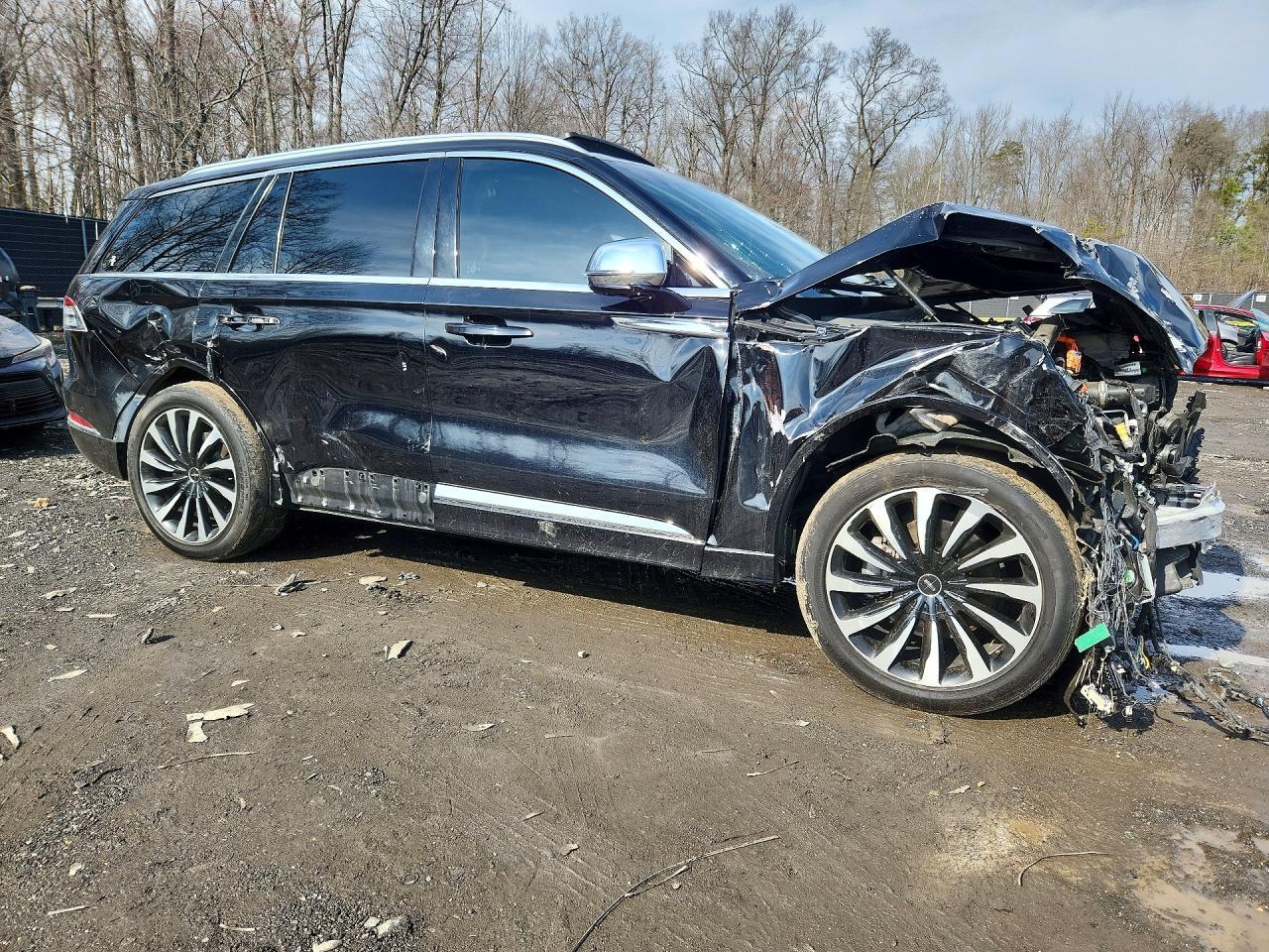 2021 Lincoln Aviator Black Label Grand Touring - Image 4