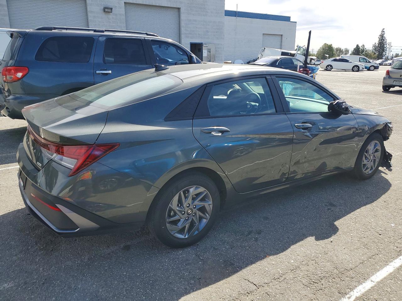 2024 Hyundai Elantra Hybrid Blue - Image 3