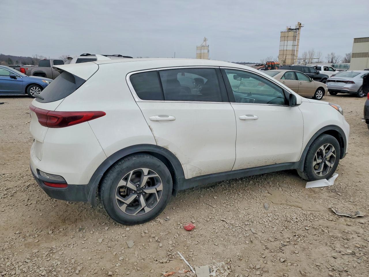2020 Kia Sportage Lx - Image 3
