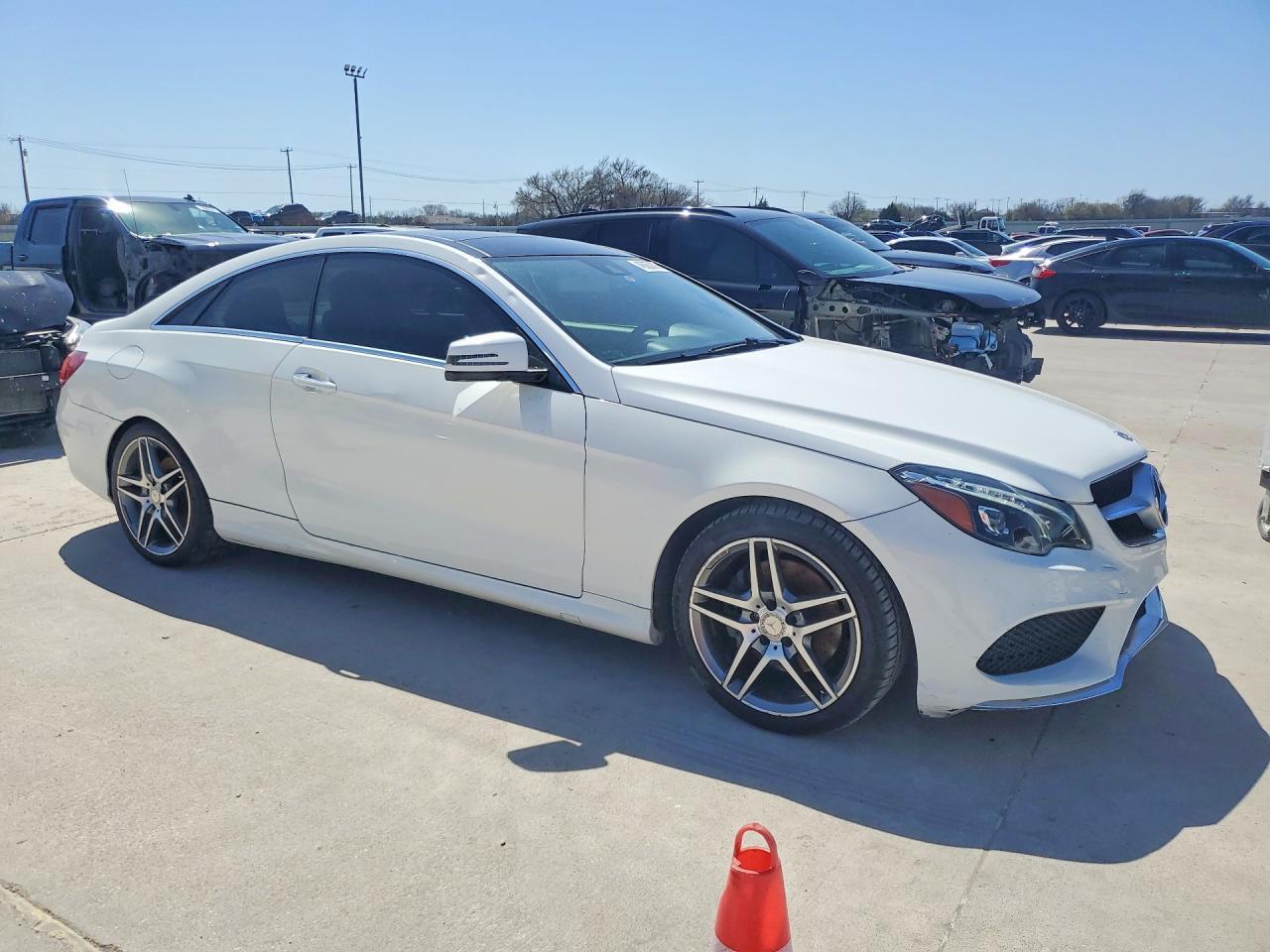 2016 Mercedes-Benz E 400 - Image 4