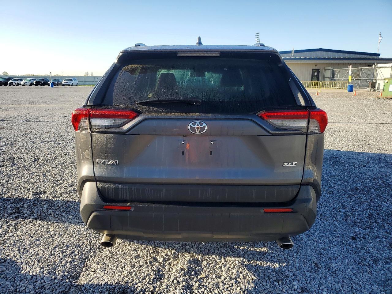 2020 Toyota Rav4 Xle Premium - Image 6