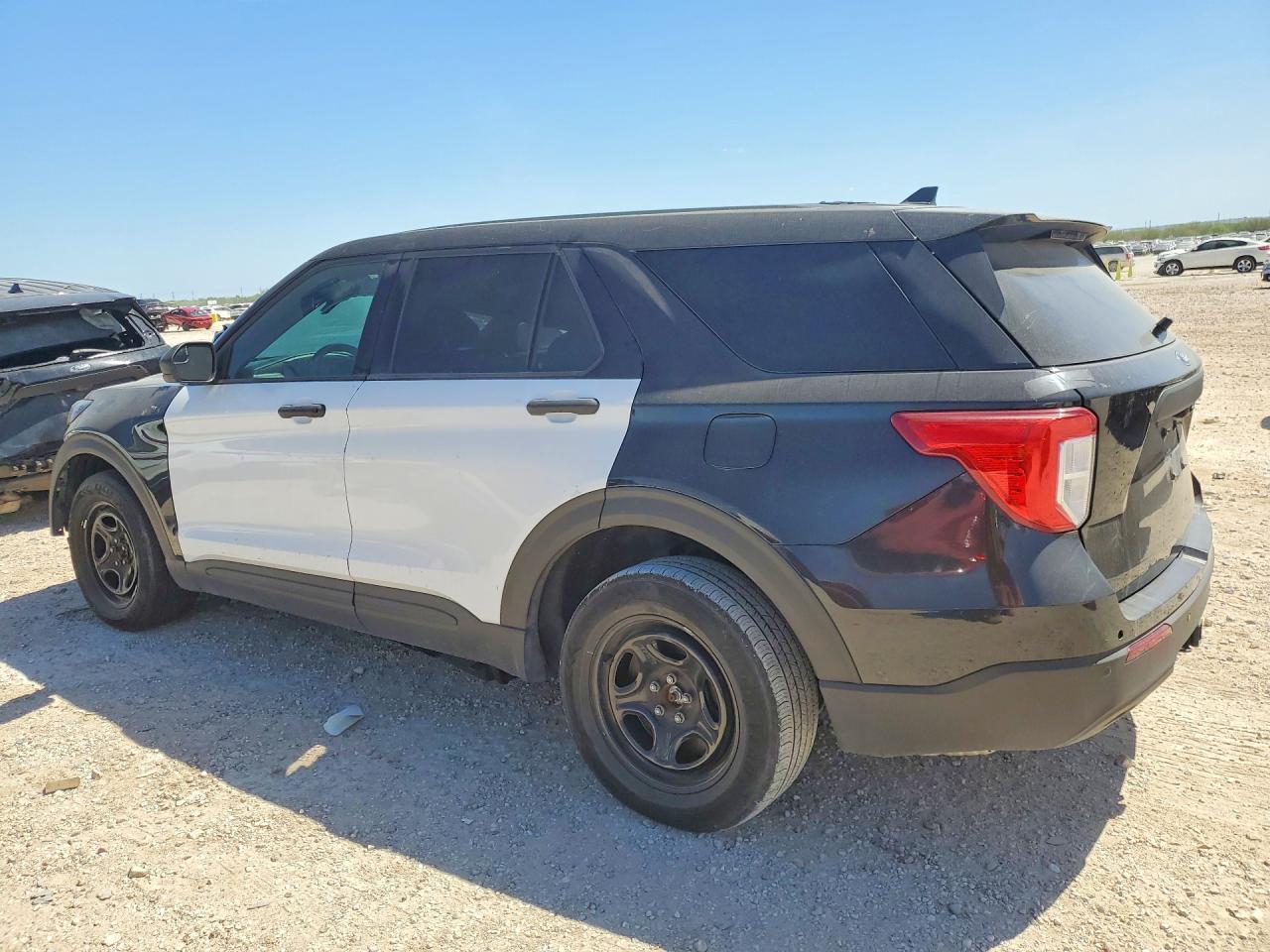 2024 Ford Explorer Police Interceptor - Фото 2