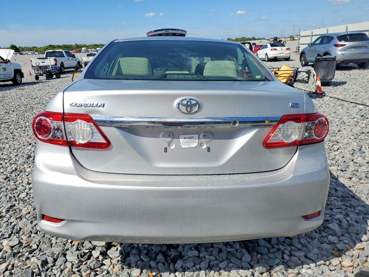 2012 Toyota Corolla Le - Фото 6