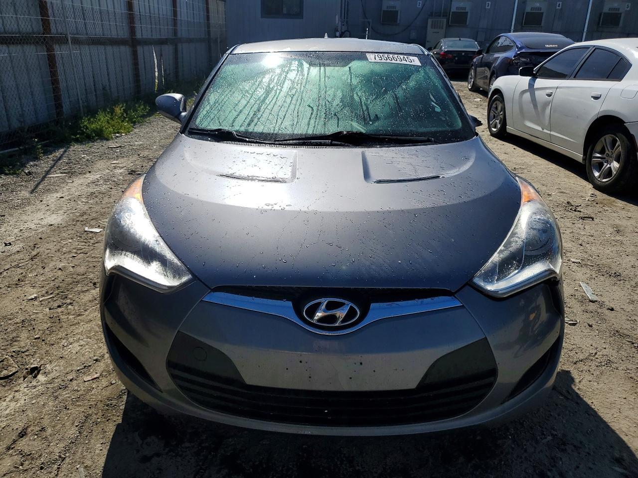 2013 Hyundai Veloster Base - Фото 5