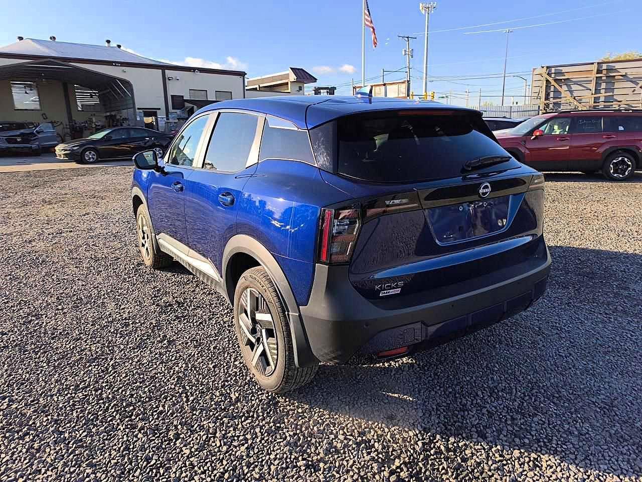 2025 Nissan Kicks Sv - Фото 2