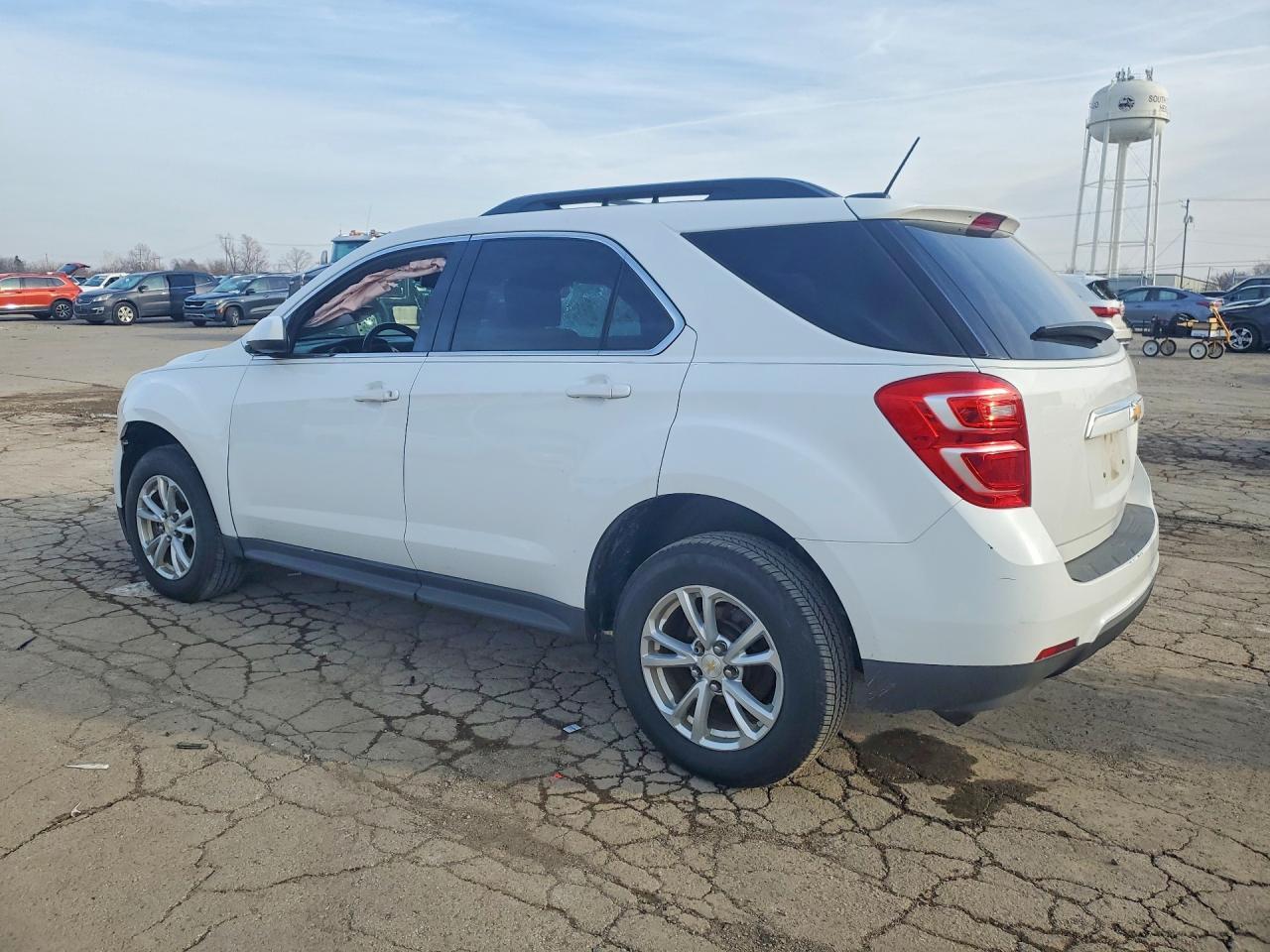 2016 Chevrolet Equinox Lt - Image 2