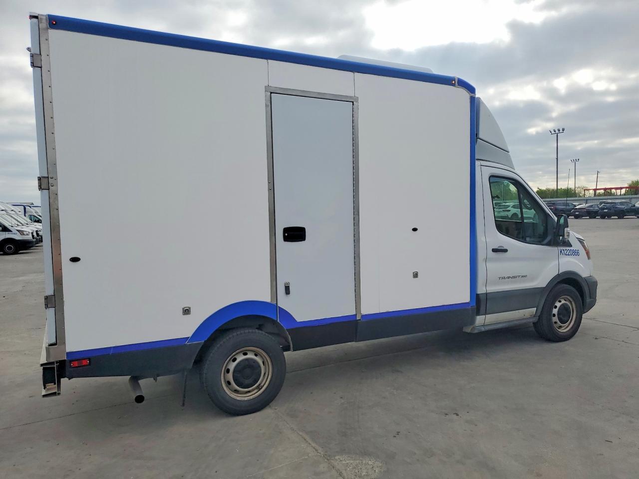 2022 Ford Transit Delivery Truck - Image 3