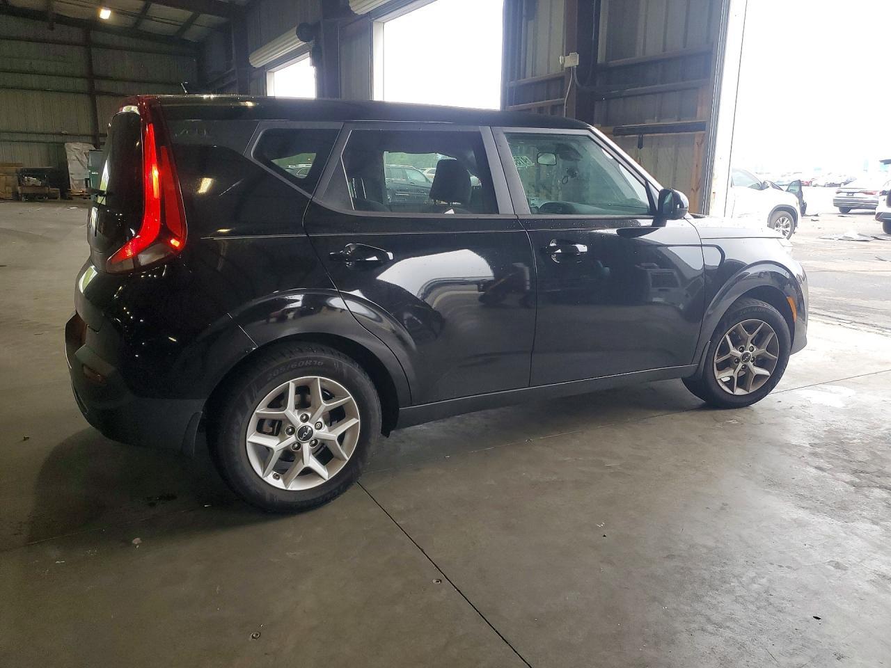 2022 Kia Soul Lx - Фото 3