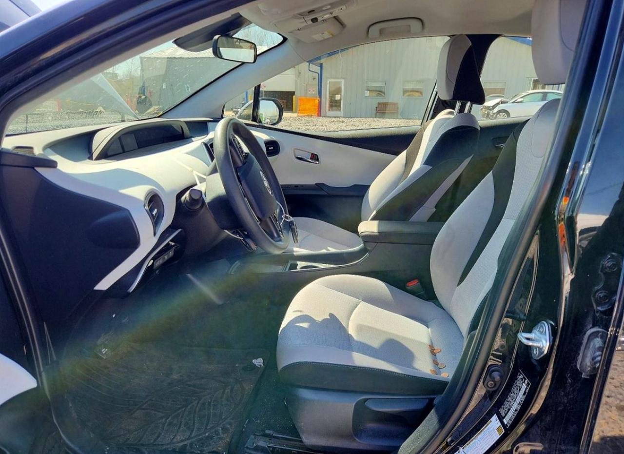 2021 Toyota Prius Le - Фото 7
