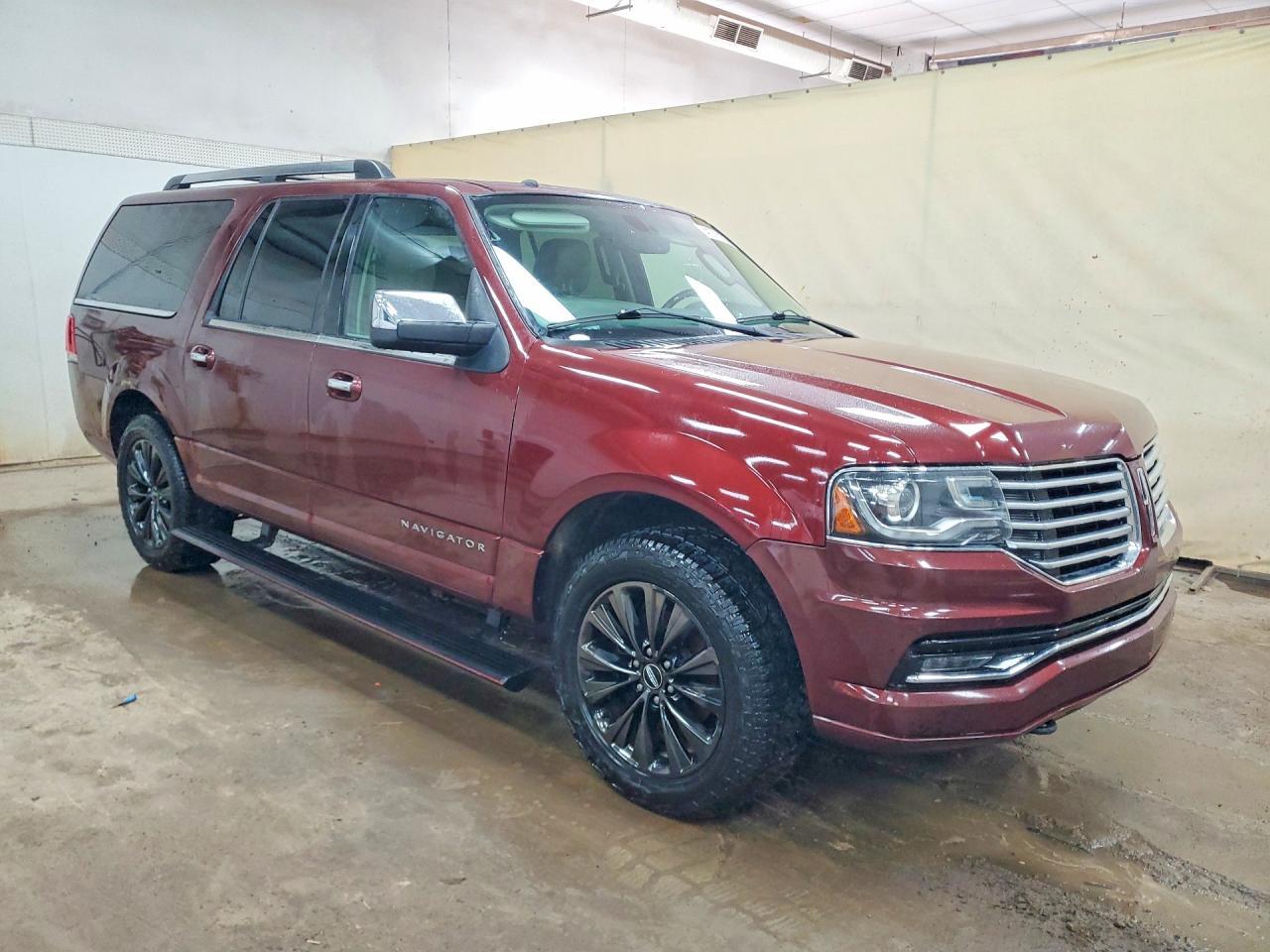 2015 Lincoln Navigator L - Фото 4