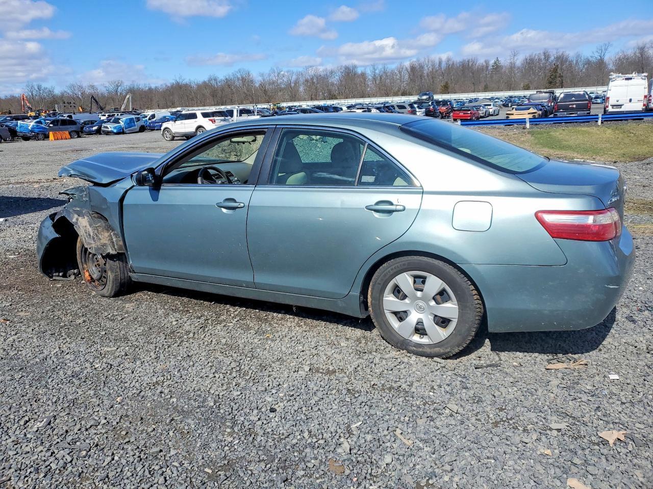 2008 Toyota Camry Le - Фото 2