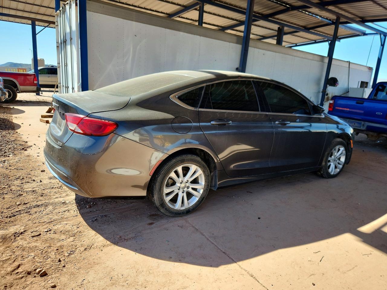 2015 Chrysler 200 Limited - Фото 3
