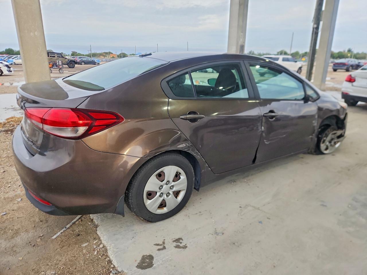 2017 Kia Forte Lx - Фото 3