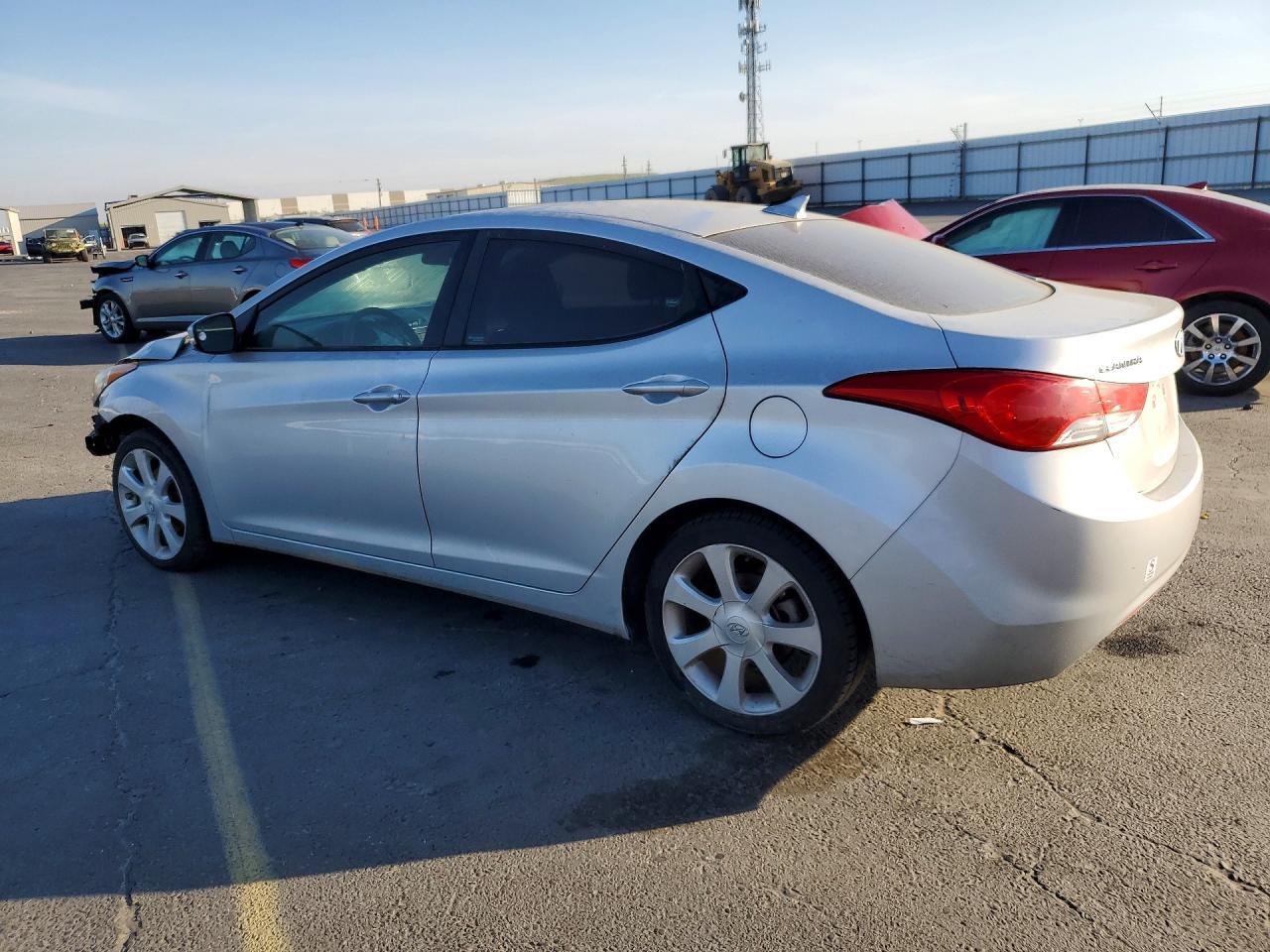 2013 Hyundai Elantra Limited - Фото 2