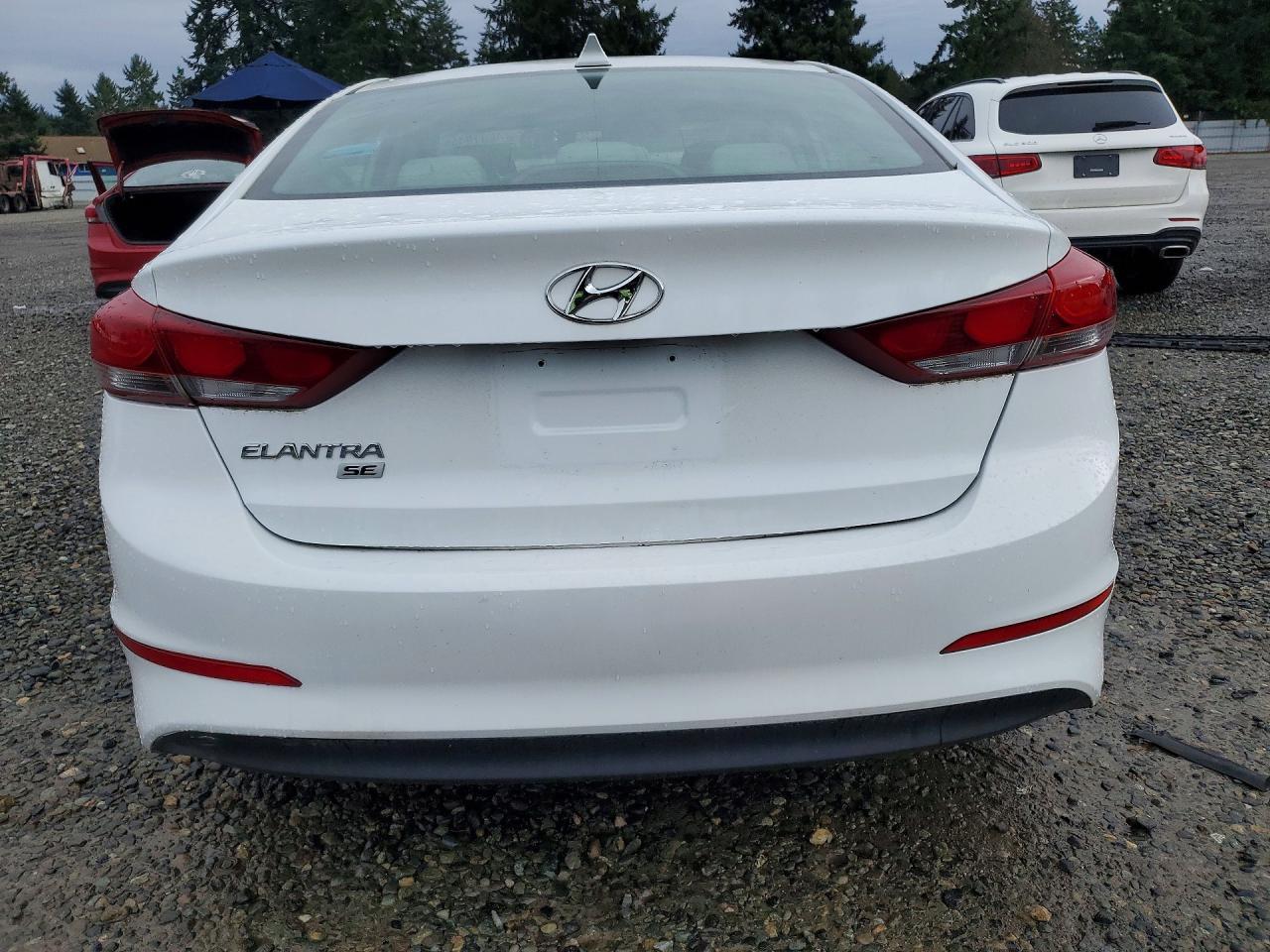 2017 Hyundai Elantra Se - Фото 6