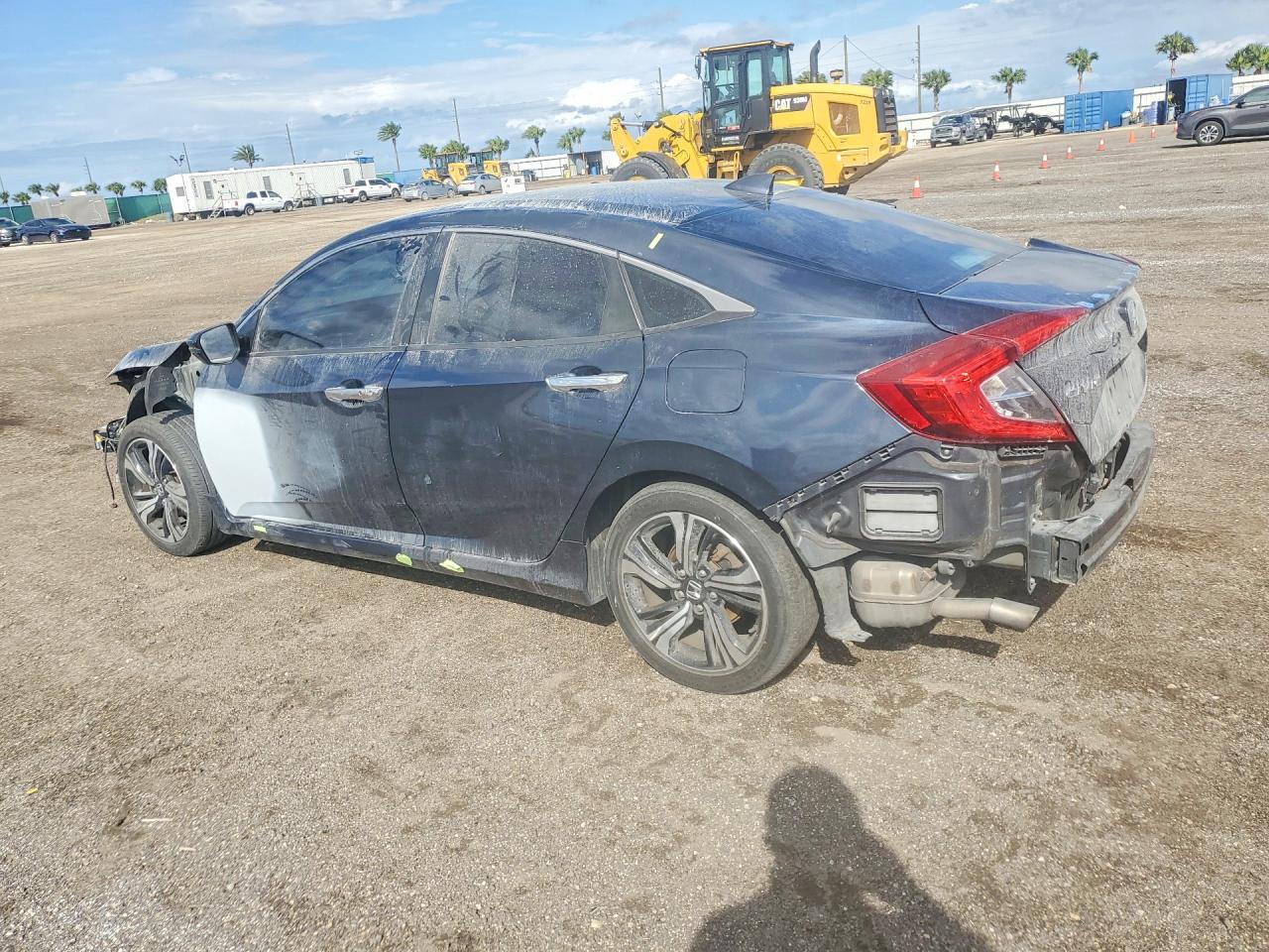 2016 Honda Civic Touring - Фото 2