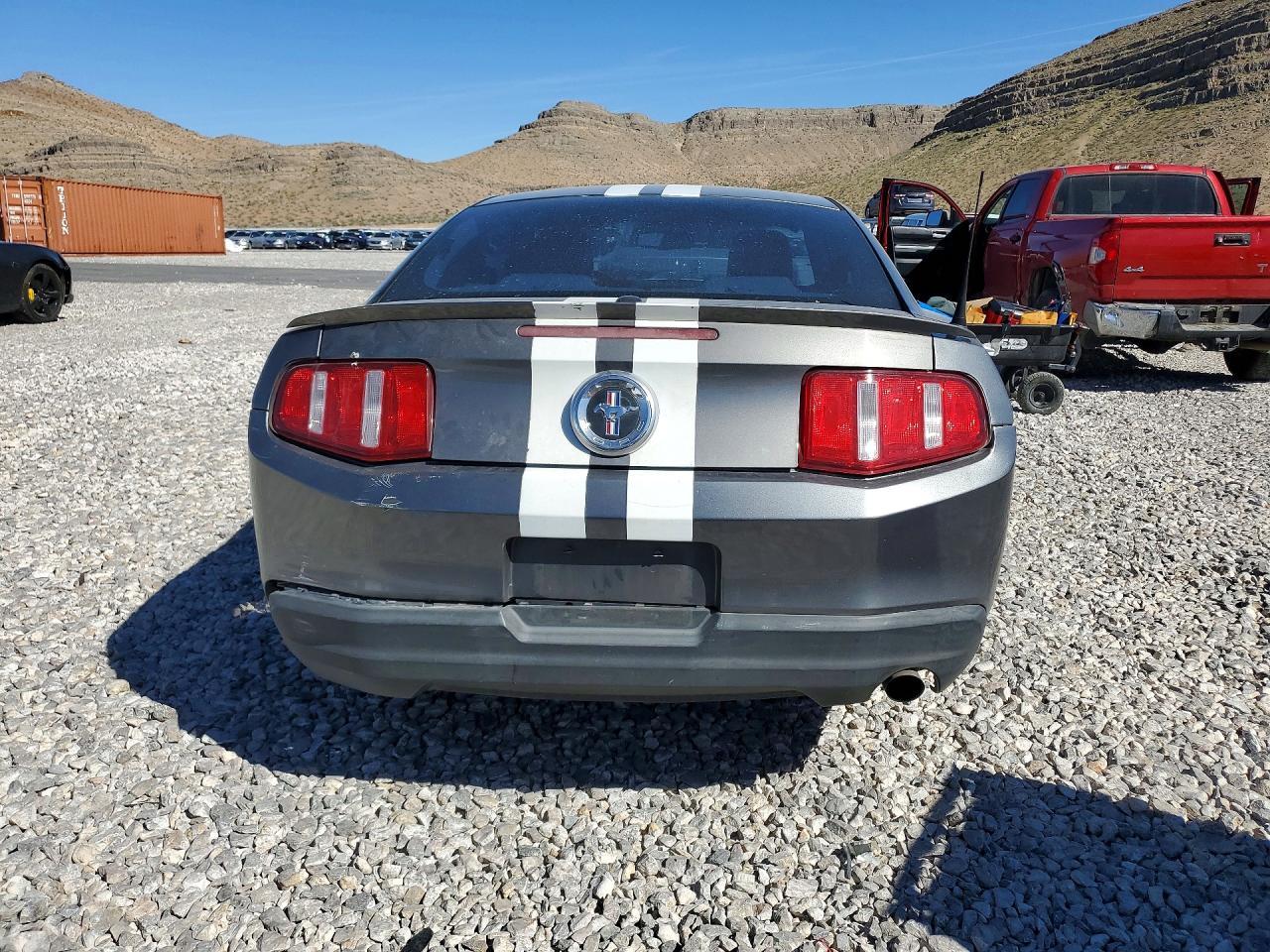 2010 Ford Mustang - Фото 6