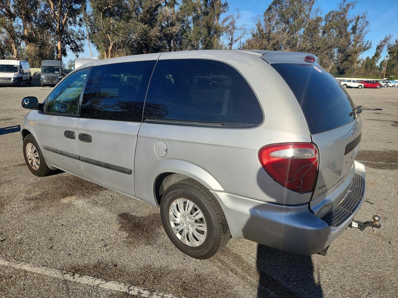 2005 Dodge Grand Caravan Se - Фото 2