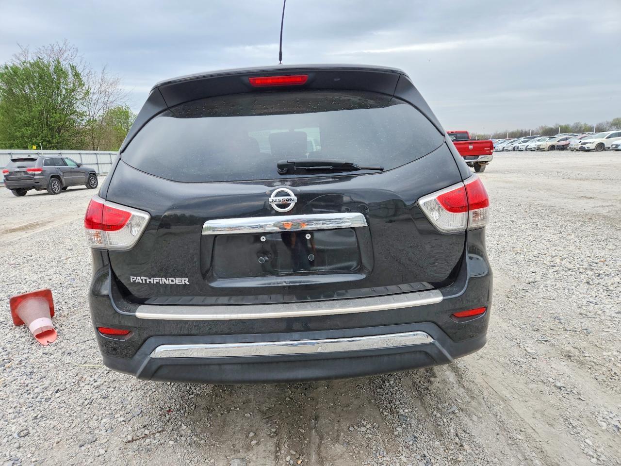 2014 Nissan Pathfinder S - Фото 6