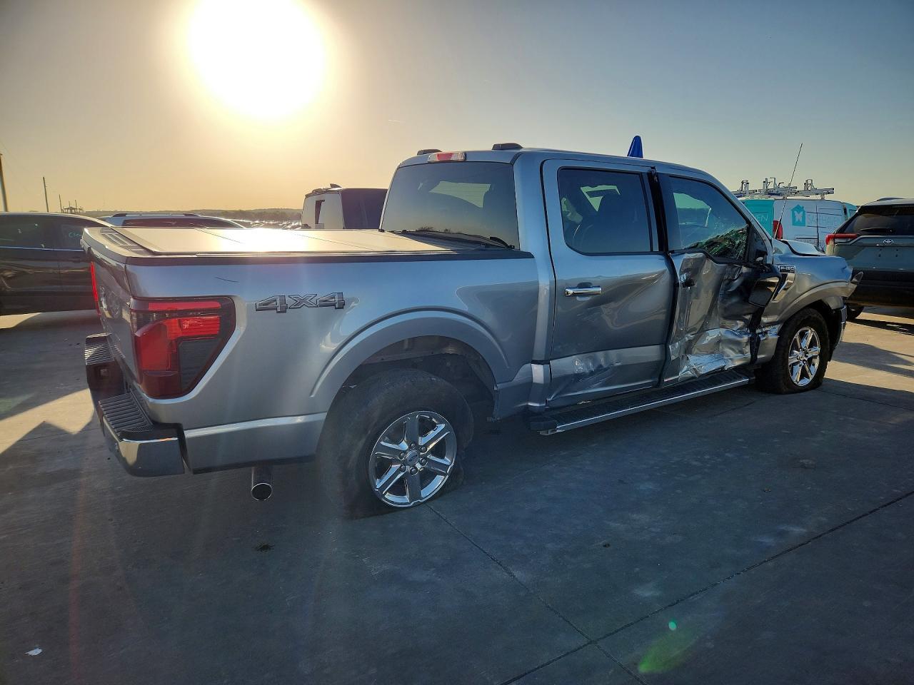 2024 Ford F150 Xlt - Фото 3