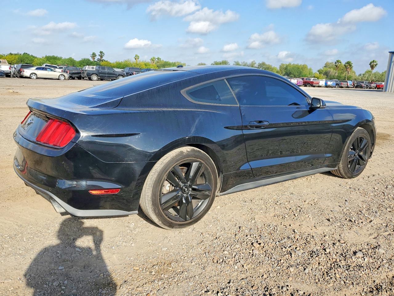 2016 Ford Mustang - Фото 3
