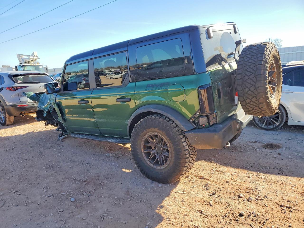 2025 Ford Bronco Outer Banks - Фото 2