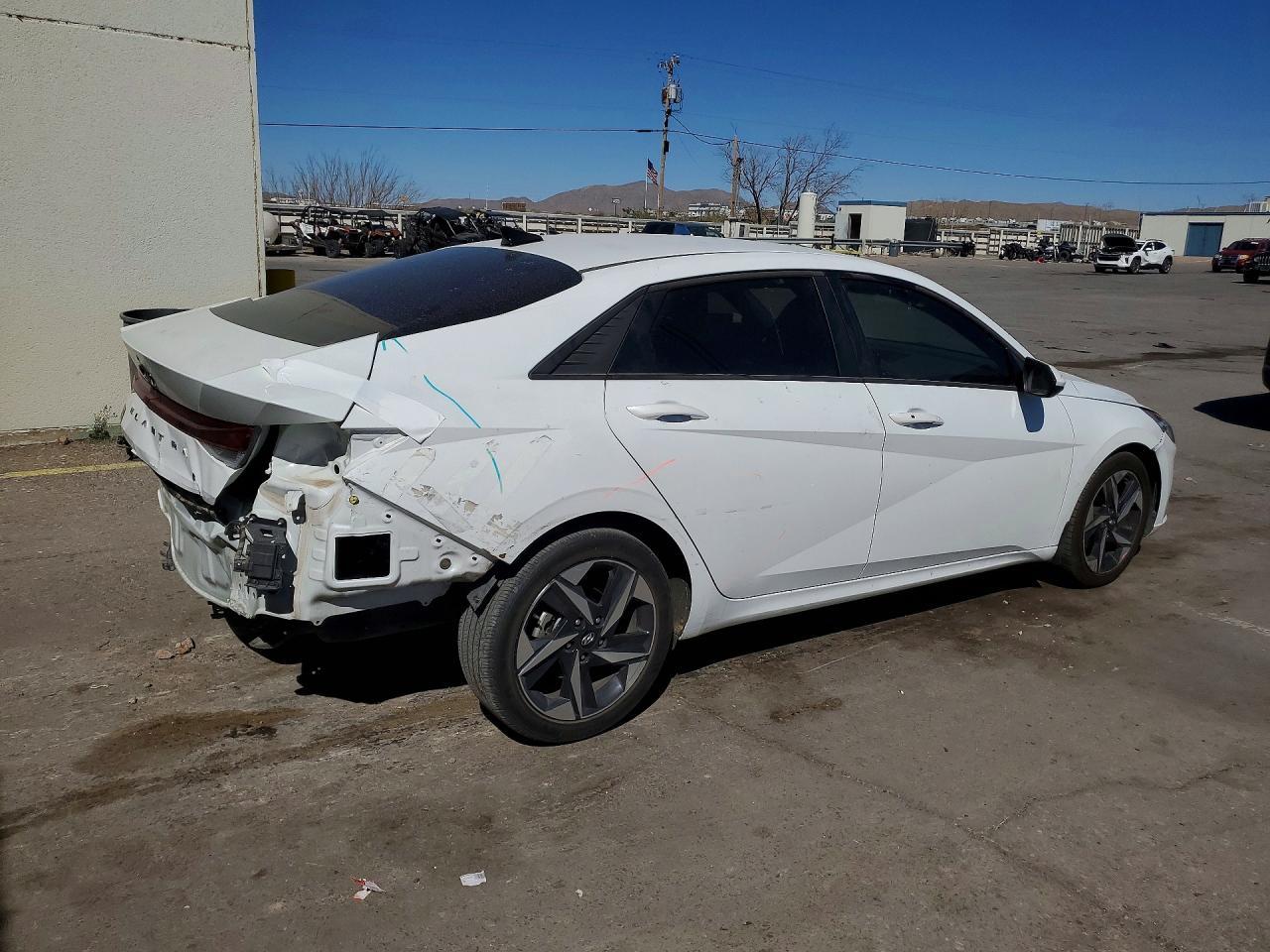 2023 Hyundai Elantra Sel - Фото 3