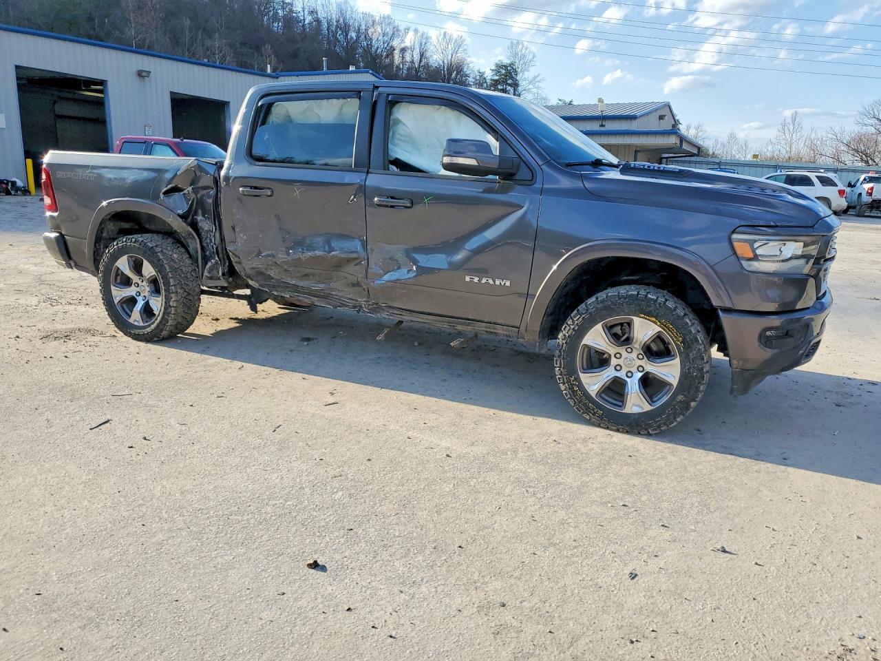 2020 Ram 1500 Laramie - Image 4