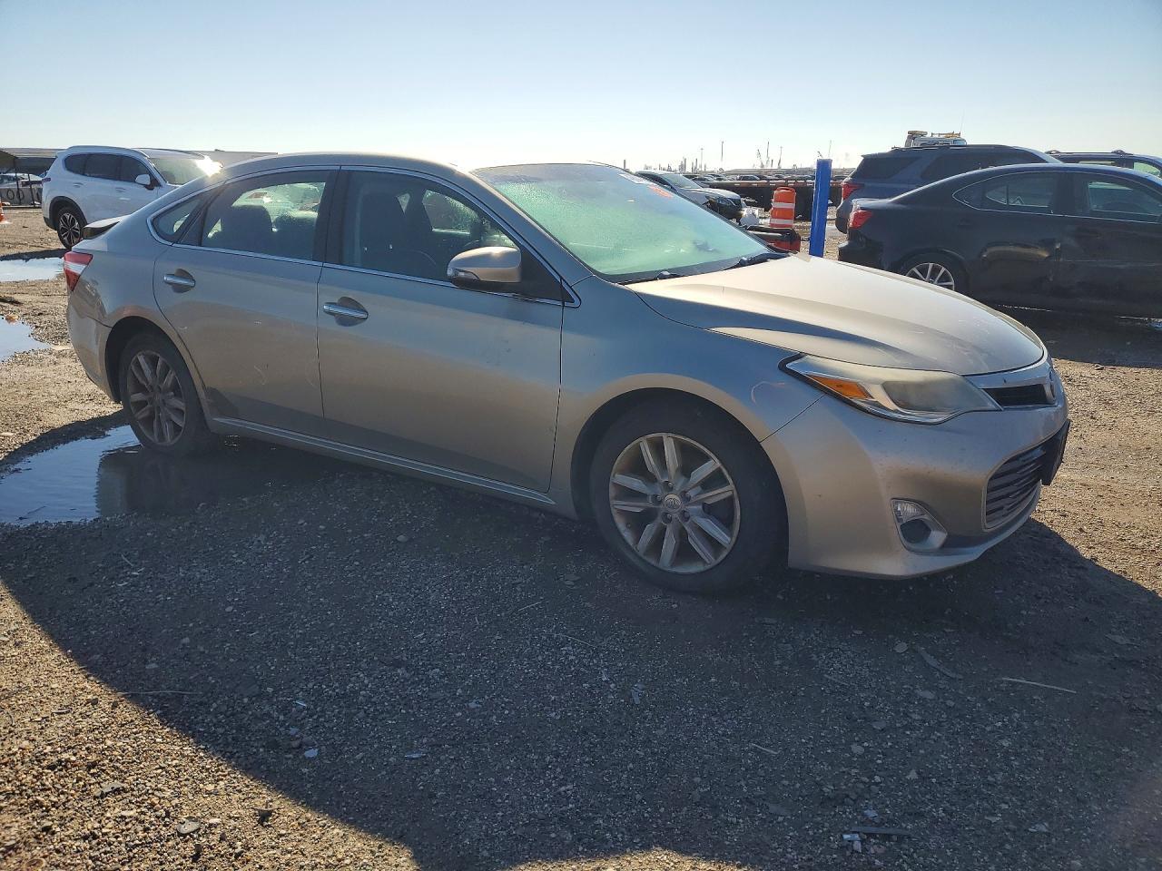 2013 Toyota Avalon Xle - Image 4