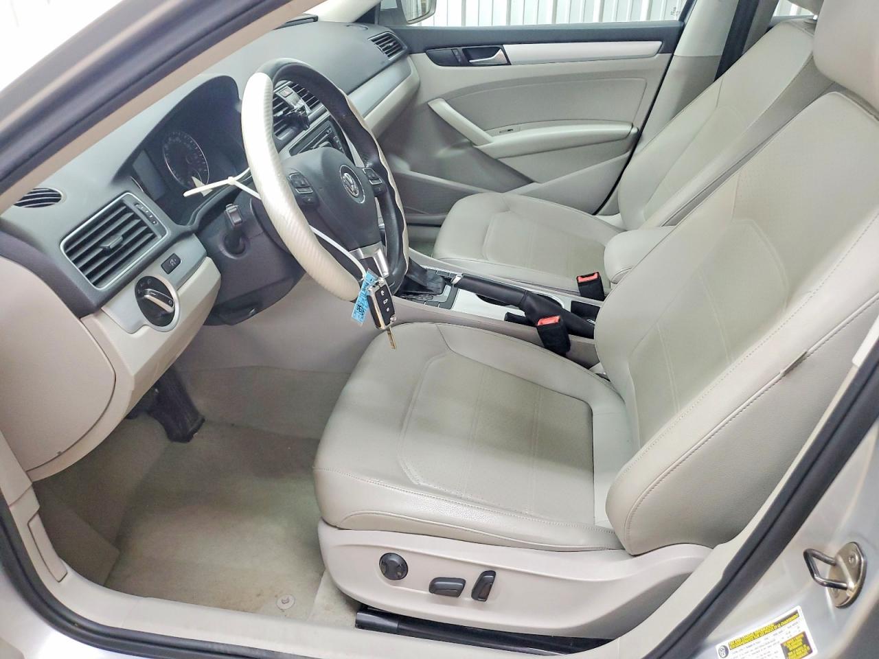2013 Volkswagen Passat Se - Фото 7