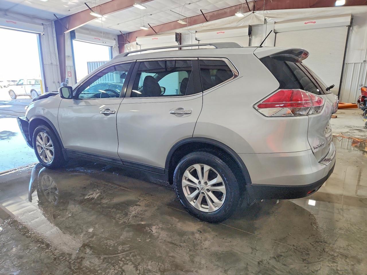 2014 Nissan Rogue Sv - Image 2