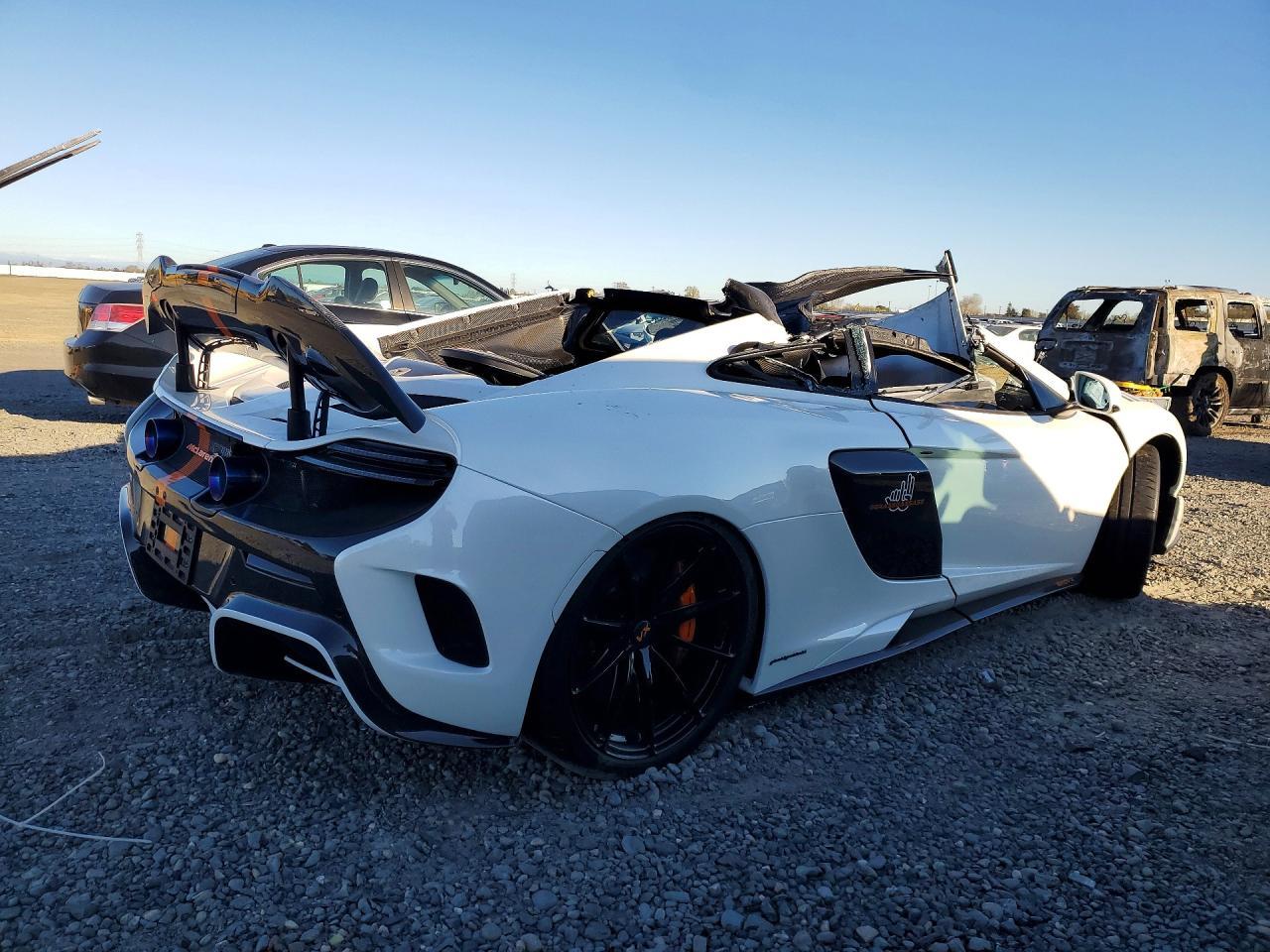 2016 Mclaren 675Lt - Фото 3