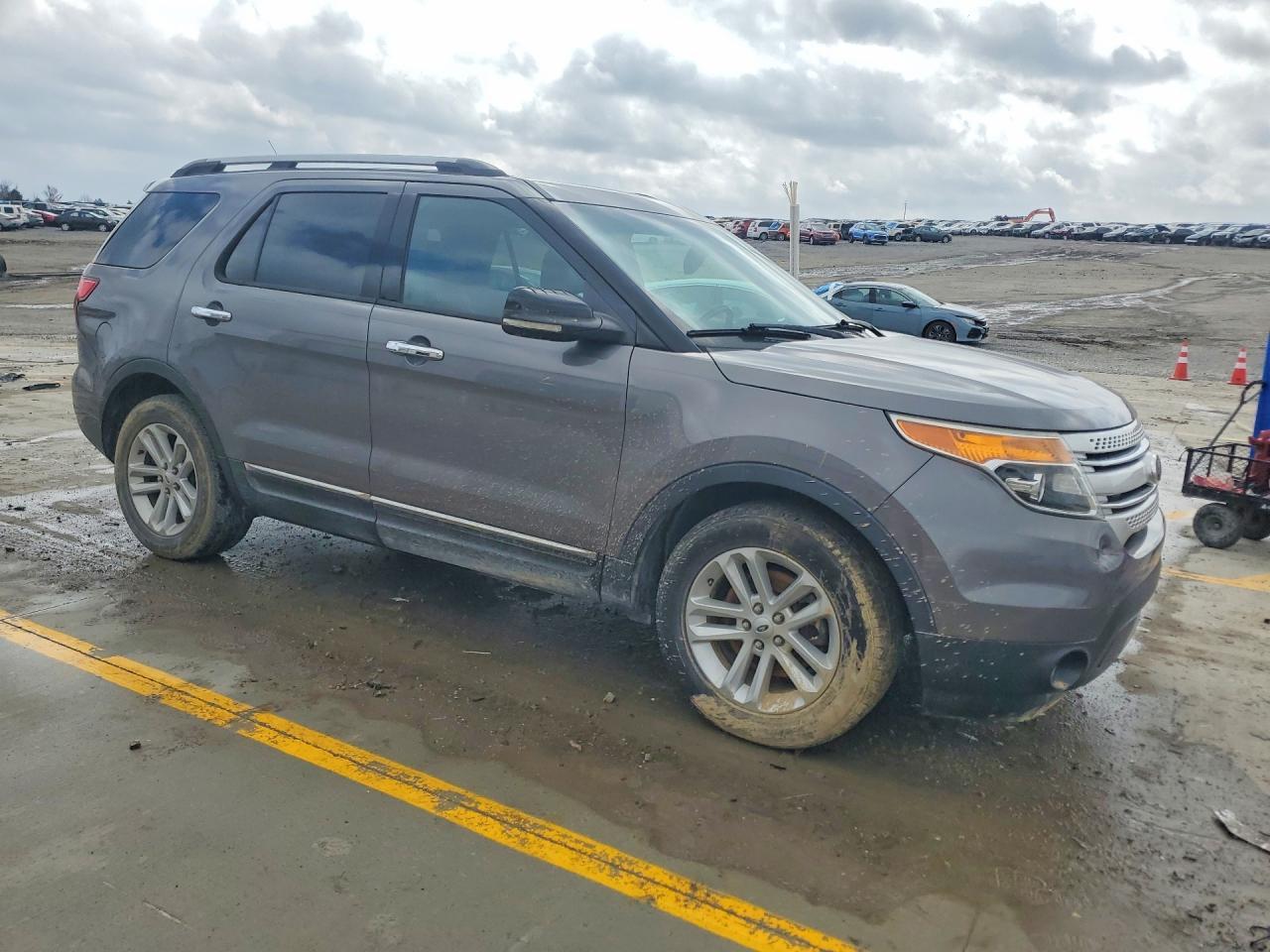 2013 Ford Explorer Xlt - Фото 4