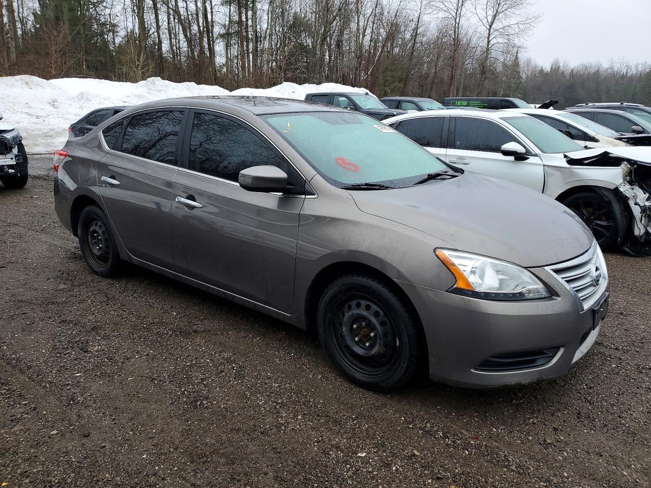 2015 Nissan Sentra S - Фото 4