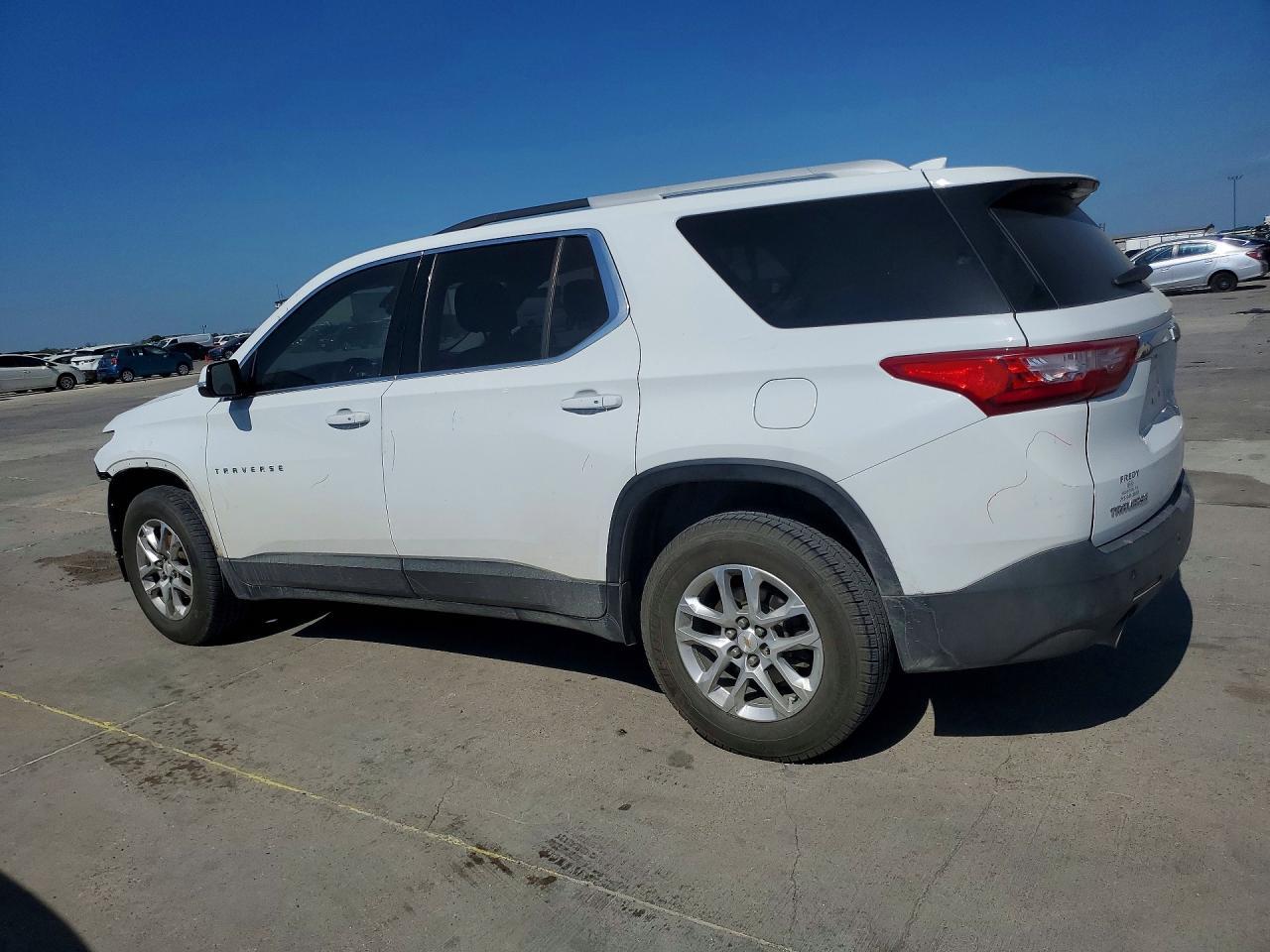 2018 Chevrolet Traverse Lt - Фото 2