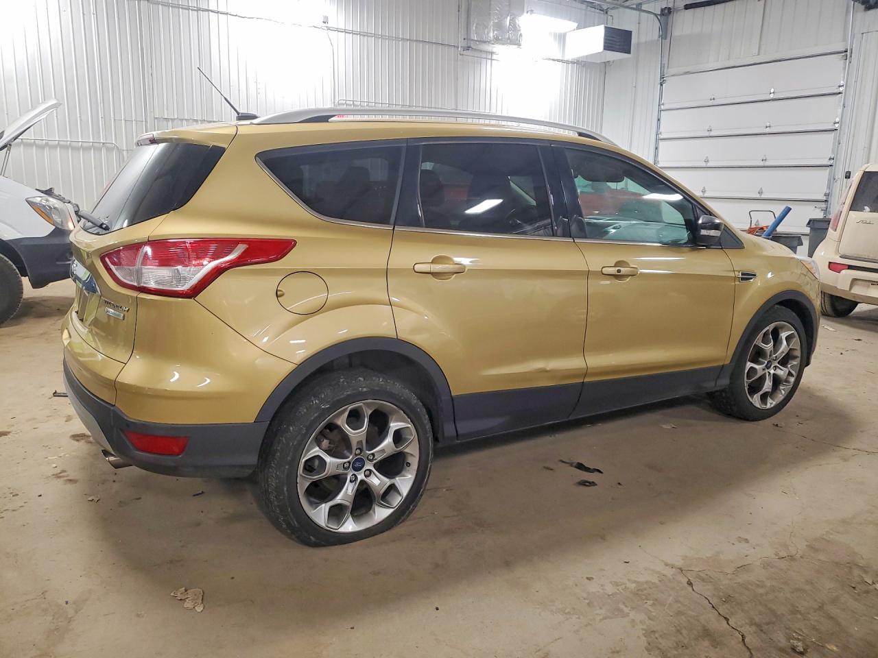 2014 Ford Escape Titanium - Фото 3