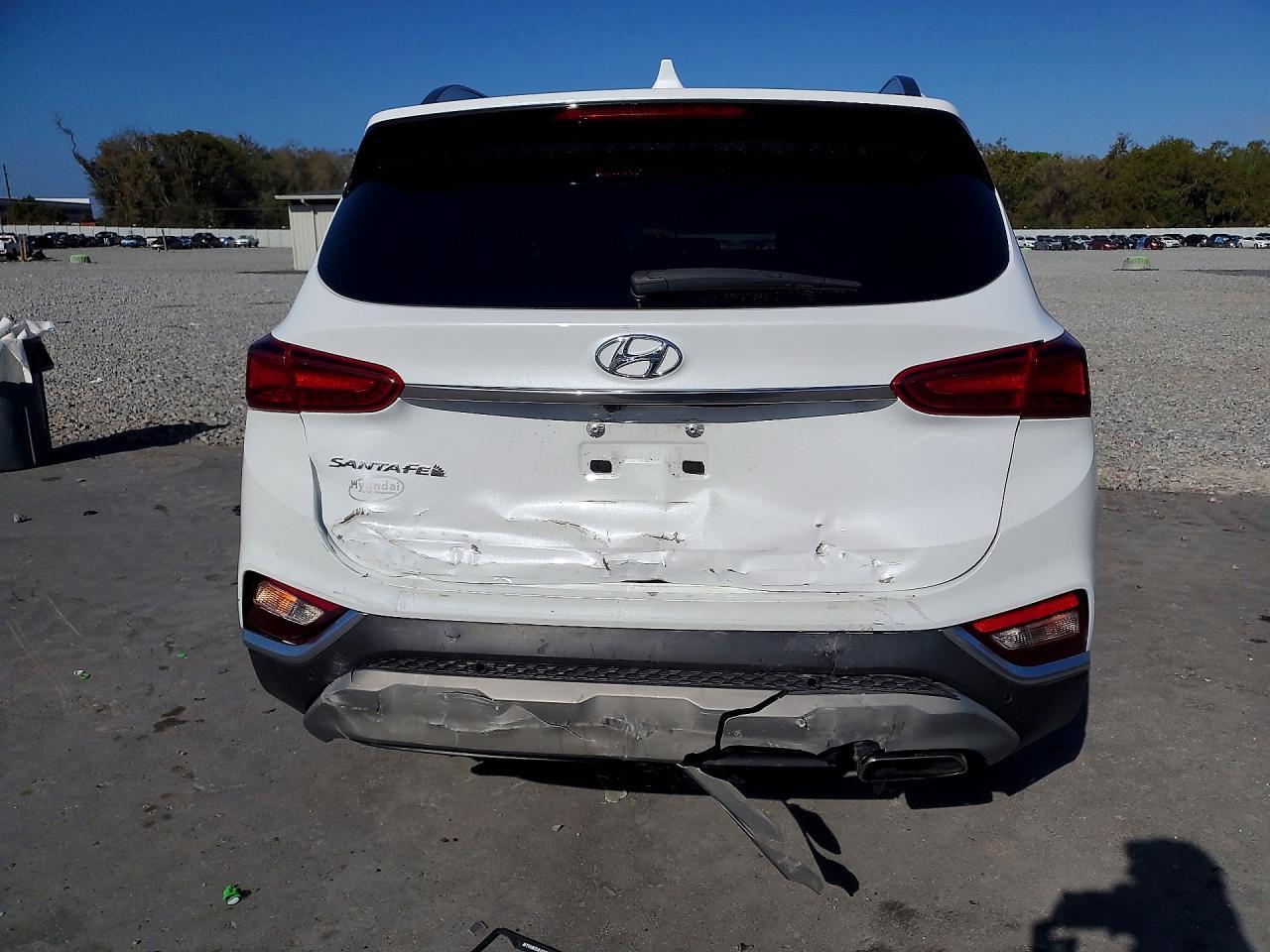 2019 Hyundai Santa Fe Ultimate 2.4L - Image 6
