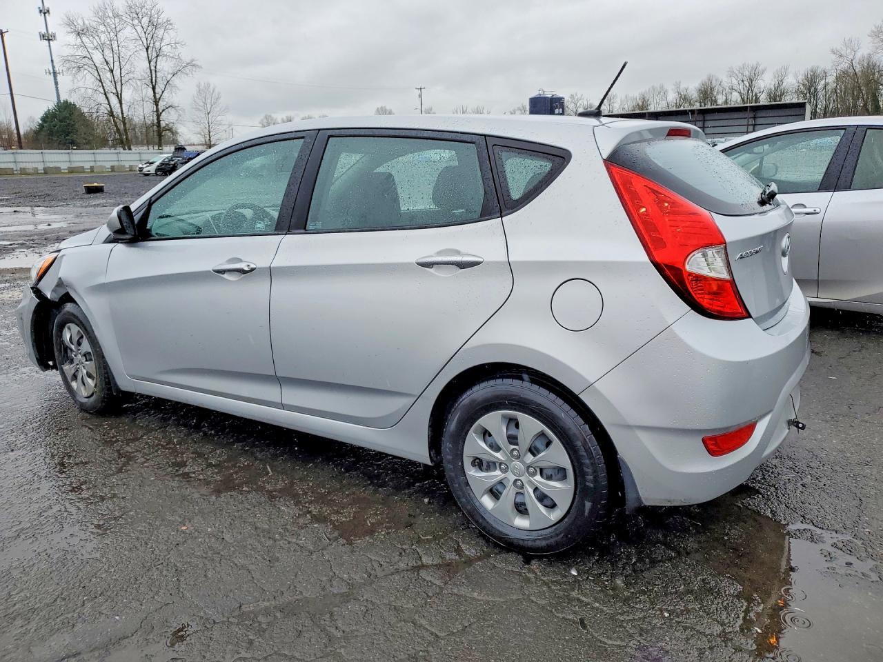 2017 Hyundai Accent Se - Фото 2