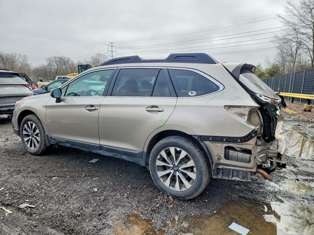 2015 Subaru Outback 2.5I Limited - Фото 2